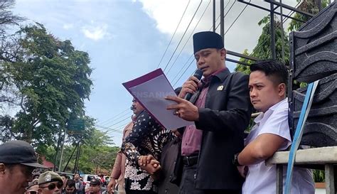 Sikap Dprd Pangandaran Di Depan Massa Aksi Mpp Zona Literasi