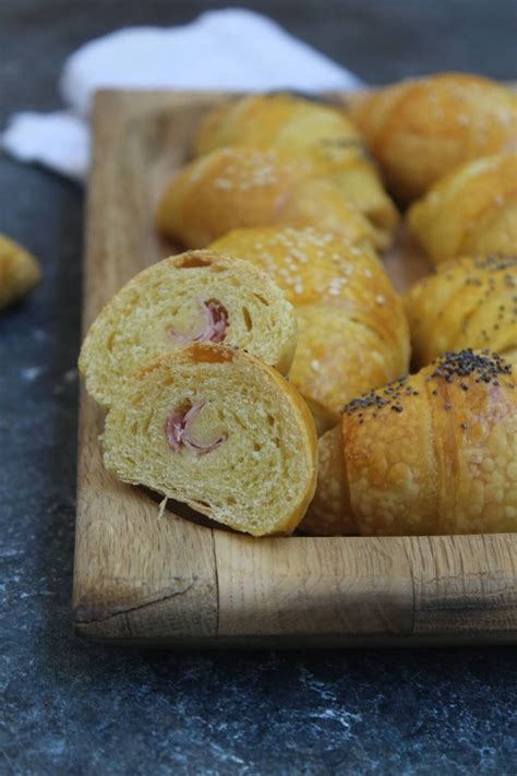 Cornetti Salati Di Pasta Brioche Soffici Ideale Per Aperitivi E Merende