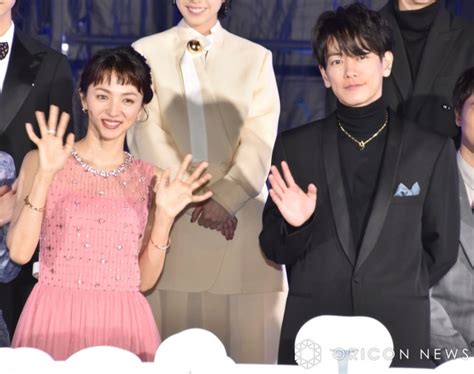 （左から）満島ひかり、佐藤健（c）oriconnewsinc 写真｜【西日本スポーツ】