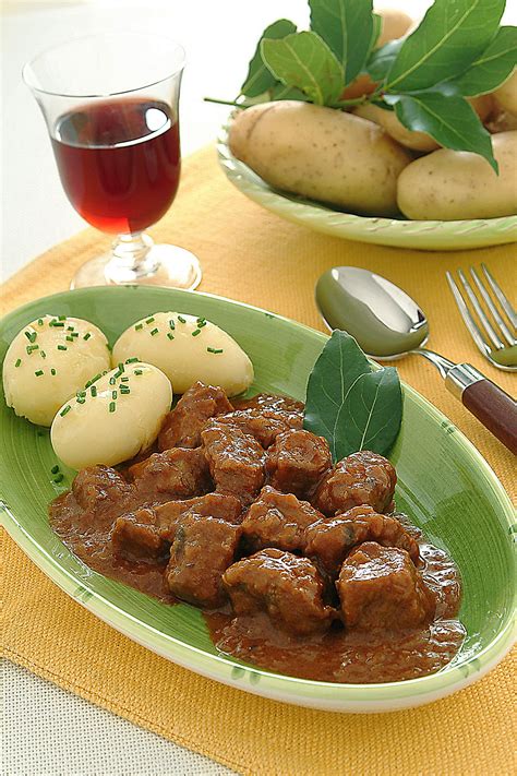 Ricetta Gulasch Di Manzo Con Patate Donna Moderna