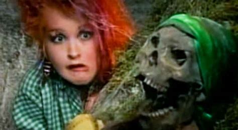 Cyndi Lauper - The Goonies 'R' Good Enough