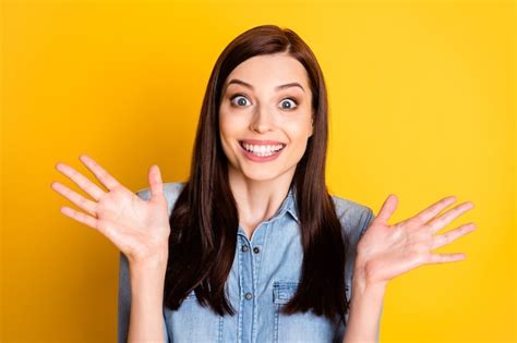 Premium Photo Portrait Of Astonished Crazy Girl Impressed Scream