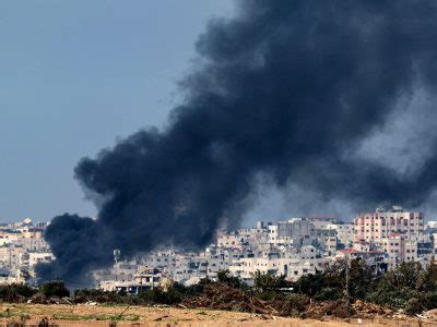 Bombardeos israelíes dejan cerca de 100 muertos en la Franja de Gaza