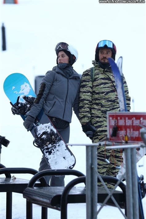 Katy Perry No Source Babe Posing Hot Sexy Beautiful Celebrity Nude Celebrities Mobile