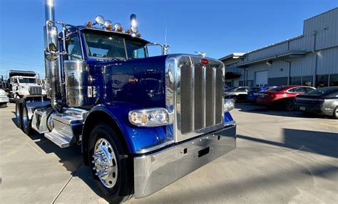 2022 Peterbilt 389 Vehicle Details