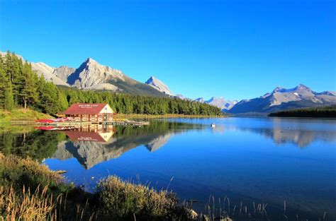 Maligne Lake In Jasper National Park Alberta Canada Editorial Photography Image Of Blue