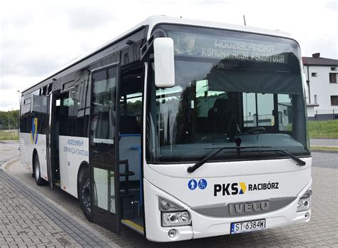 Wodzisławska Komunikacja Powiatowa z nowymi autobusami Radio 90