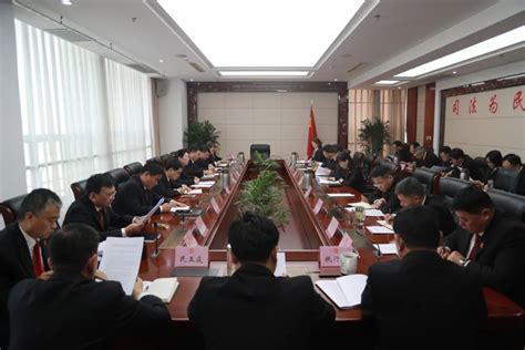 连云港中院召开党组理论学习中心组学习会 传达学习贯彻党的十九届五中全会精神澎湃号·政务澎湃新闻 The Paper