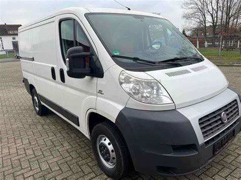 Бял бус Fiat обслужен Fiat Друг Товарен микробус Дизел 2011 год. Ръчни ...