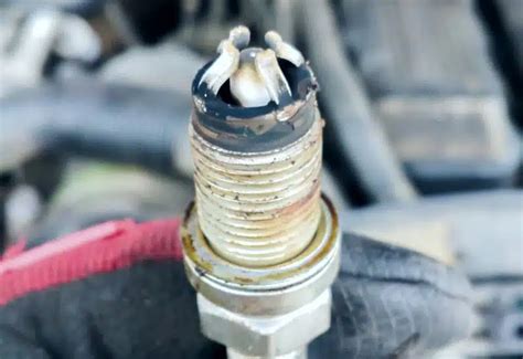 Symptoms And Causes Of Fouled Spark Plugs What To Do About Them