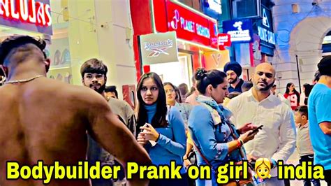 Bodybuilder 💪 Prank On Girl 👧 India Shirtless In Public Reaction 😍