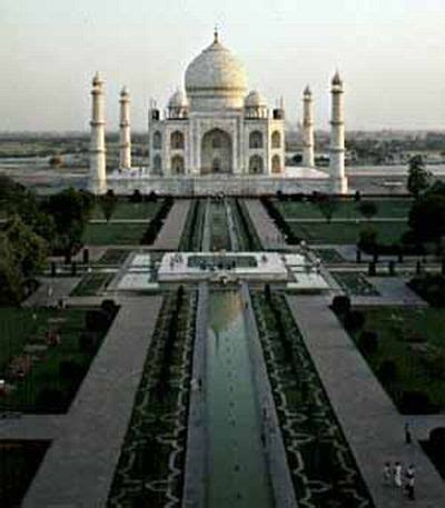 Taj mahal garden | Taj mahal, Garden architecture, Persian garden