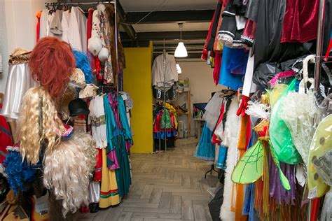 Как зарабатывать на прокате костюмов