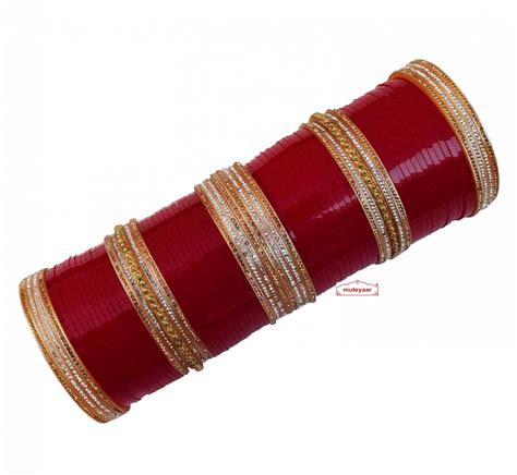 Traditional Chura For Punjabi Bride Ch018