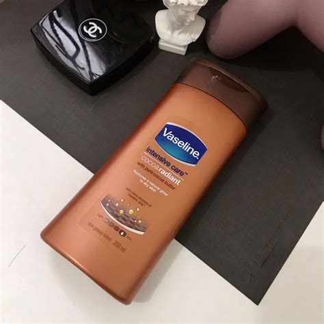 Jual Vaseline Lotion Intensive Care Cocoa Radiant 200ml Shopee Indonesia