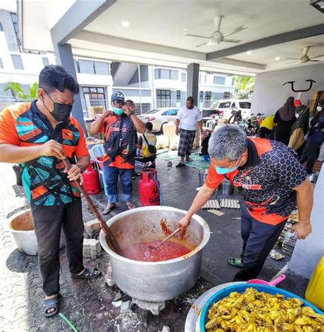 Program Dapur Rakyat Selangor Bantu Sedia Makanan Kepada Mangsa Banjir