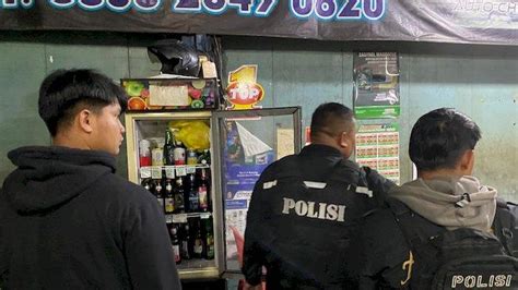 Jualan Secara Online Sebuah Warung Miras Di Cimahi Digerebek Polisi