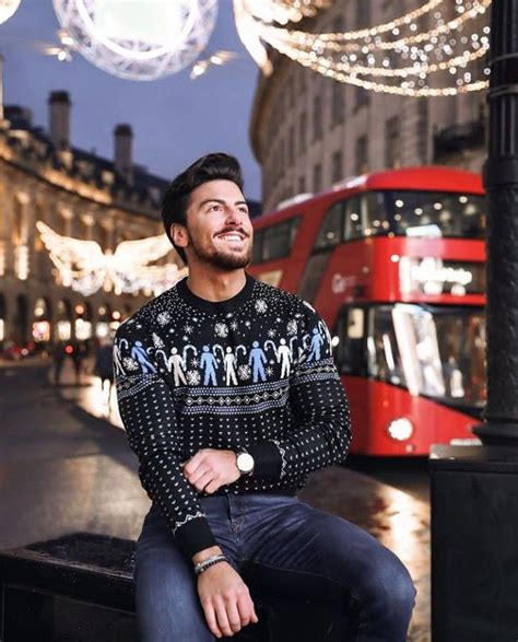 Christmas Outfits for Men to look perfectly Christmas Ready