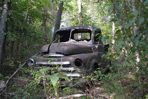 1948 Dodge truck abandoned in a Missouri forest. [3872×2592] [OC ...