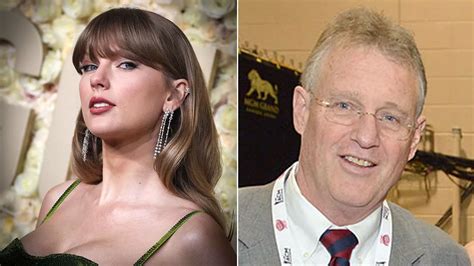 Taylor Swifts Dad Scott Swifts Very Important Role In Her