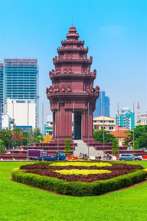 Independence Monument In Phnom Penh Editorial Image Image Of Centre