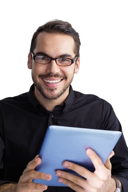 Sonriente Hombre De Negocios En Gafas Con Tableta Foto Premium