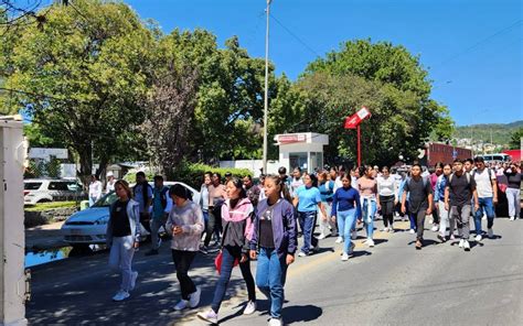 Por Marcha Normalista Se Registran Cierres Viales Intermitentes En La