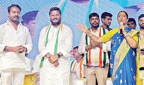 ప్రభుత్వాన్ని కూల్చడానికి కేసీఆర్‌ కుట్ర General