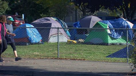 Vancouver homeless camp near City Hall will have to move