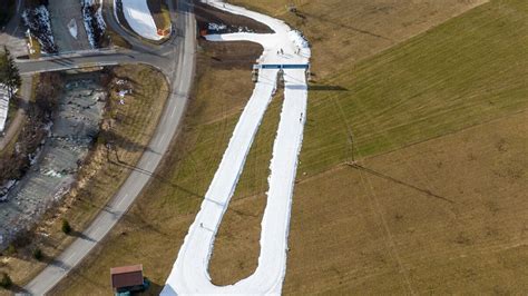 Sneen svigter i Alperne men er skiferien i fare Ligetil på