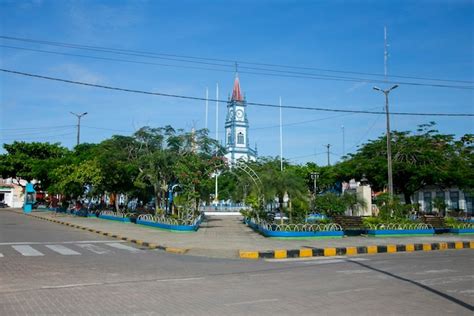 Vistas Del Centro De La Ciudad De Yurimaguas En La Selva Peruana Foto