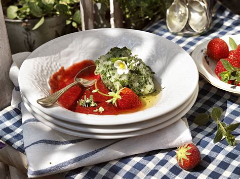 12 Rezepte mit Erdbeeren - Servus