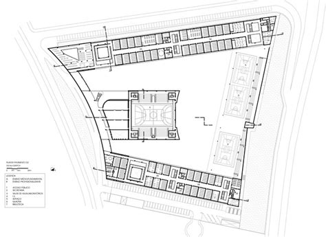 Roberto Herbster Gusmão School by Gustavo Penna Arquiteto e Associados