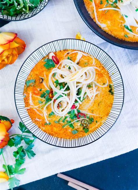 Rote Curry Nudelsuppe Mit Sprossen Und H Hnchen Rezept Suppe