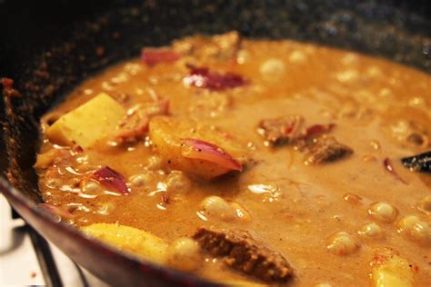 Beef Massaman Curry Delicious Thai Recipe The Curry Guy