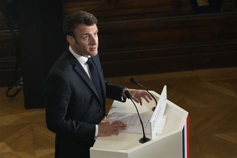 Emmanuel Macron Presenta Iniciativa De Ley Para Inscribir El Aborto En