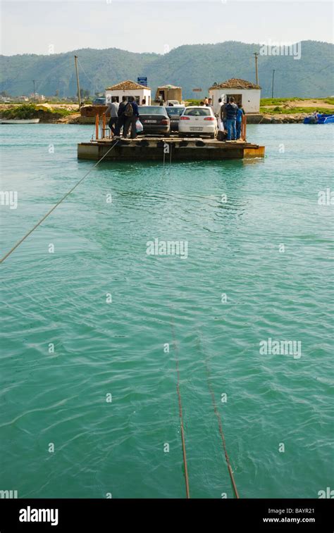 Transporte En Balsa Fotograf As E Im Genes De Alta Resoluci N Alamy