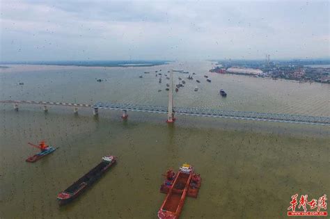 航拍保证水位下的洞庭湖岳阳城陵矶河段 要闻 湖南在线 华声在线