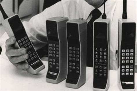 The First Mobile Phone The Motorola Dynatac 1973 I Was Iffy On