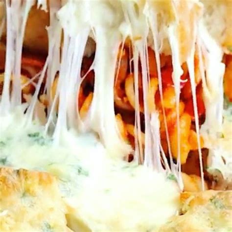 Garlic Bread Pizza Pasta Bake Short Video — Twisted Food Twisted