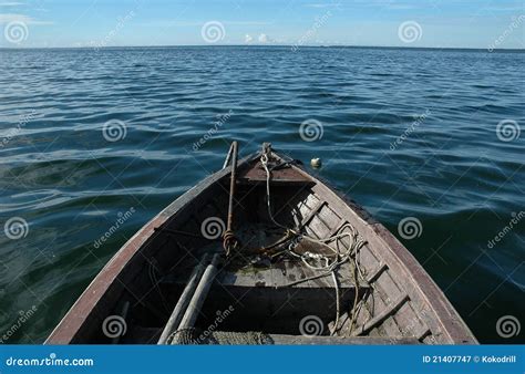 Barco De Madeira Velho No Mar Imagem De Stock Imagem De Transporte