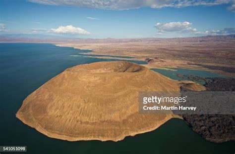 31 Lake Turkana National Parks Stock Photos, High-Res Pictures, and ...