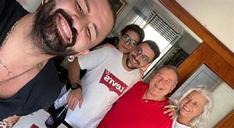 Mio figlio vittima di mobbing perché gay si è ammazzato Indagate