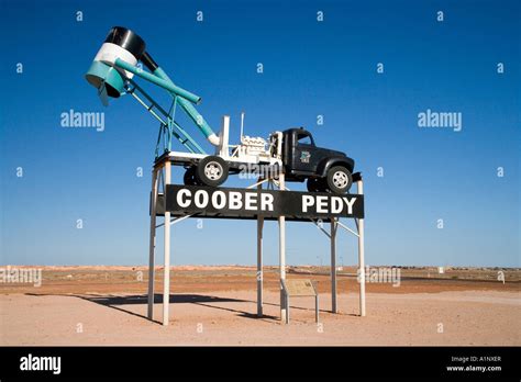 Coober Pedy Sign Hi Res Stock Photography And Images Alamy