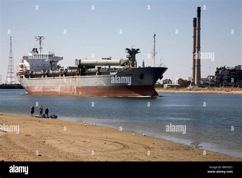 Ship Entering Port Hi Res Stock Photography And Images Alamy