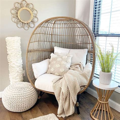 16 Most Inspiring Egg Chair Styling Ideas to Use Now | Living room decor apartment, Home living ...