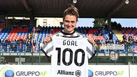 Women Girelli nella storia È la prima a segnare 100 gol con la