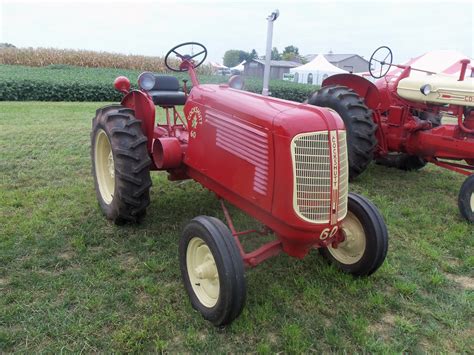 Small Cockshutt 60 Tractor Tractors Old Tractors Antique Tractors