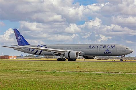 Boeing 777 306 ER PH BVD KLM Skyteam Amsterdam 17th July Flickr