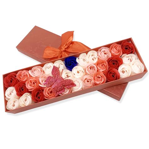 31 Incredibly Romantic Gifts For Her To Keep The Fires Burning in 2021 ...